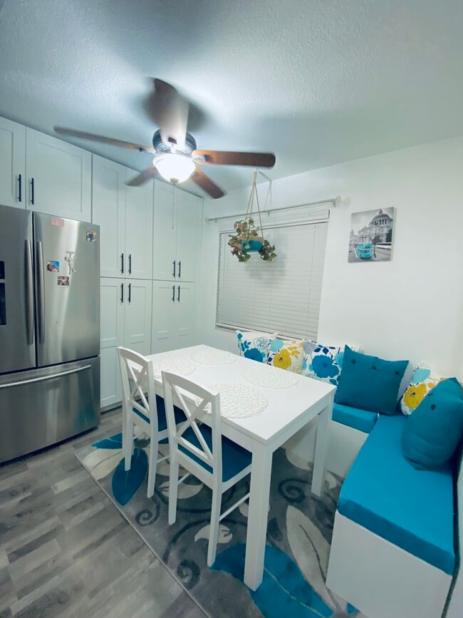 Building Photo - 4938 Alder Dr