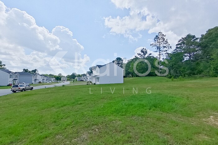 Building Photo - 2800 Jordan Ave