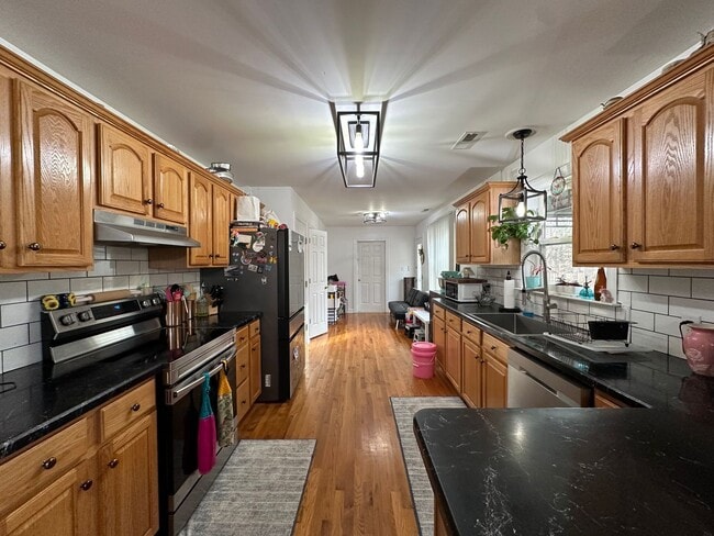 Building Photo - Elegant Waterfront Retreat with Access to Boat Ramp