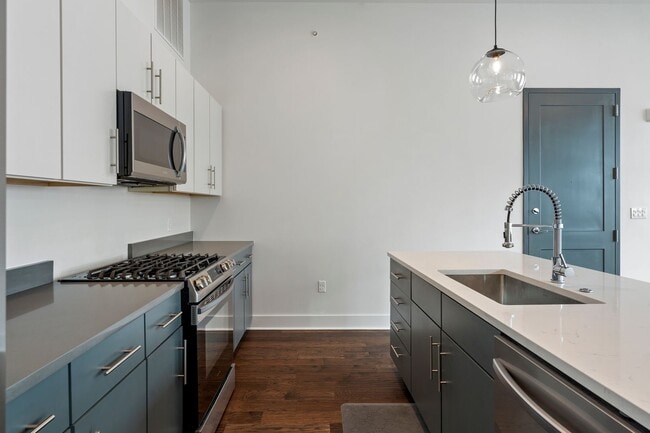 Building Photo - 1801 2nd Ave N