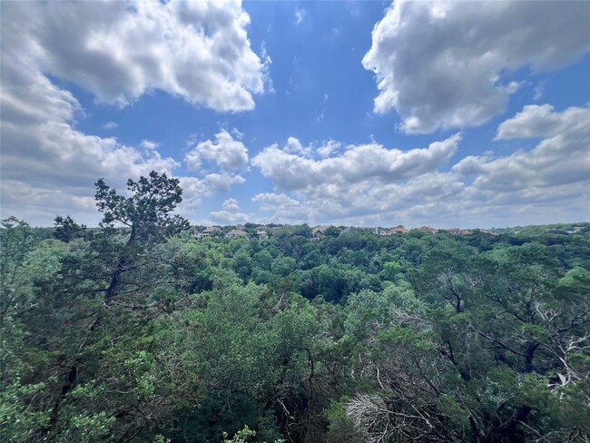 Building Photo - 4711 Spicewood Springs Rd