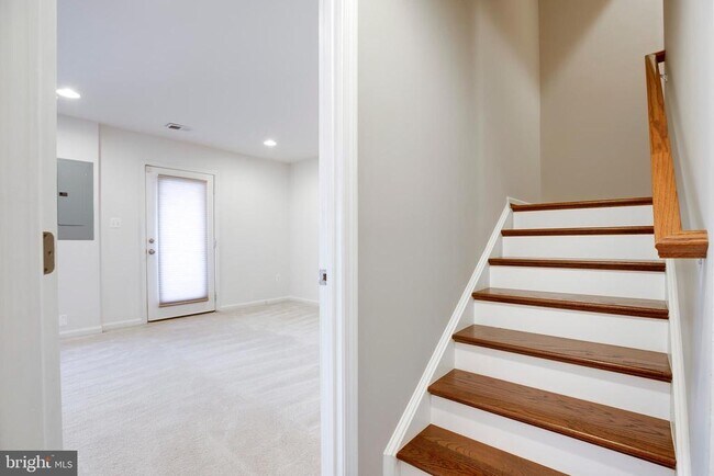 Building Photo - 11774 Lake Baldwin Dr