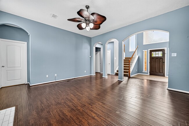 Primary Photo - 11603 Oak Lake Park Dr