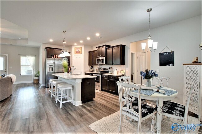 Building Photo - 155 Grey Fawn Trail