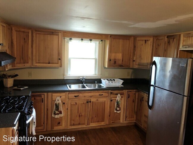 Building Photo - 3 br, 1 bath House - 3039 T.N. Snow Road