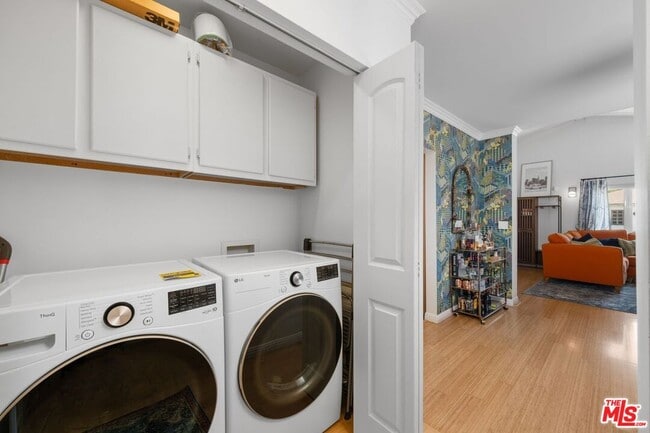 Building Photo - 1659 Ellsmere Ave