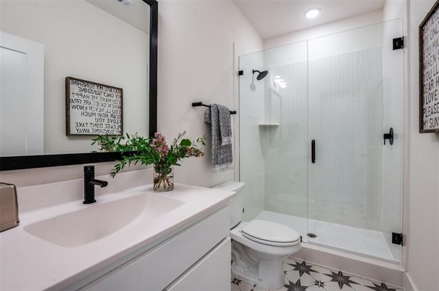 Building Photo - 7501 Hewitt Dr