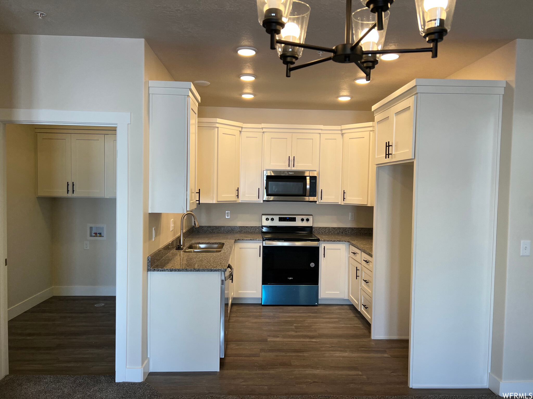 Kitchen - 143 W 1525 N