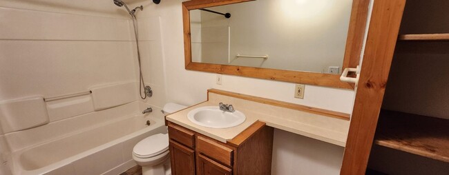 Building Photo - Spacious Single-Family Home with Vaulted C...