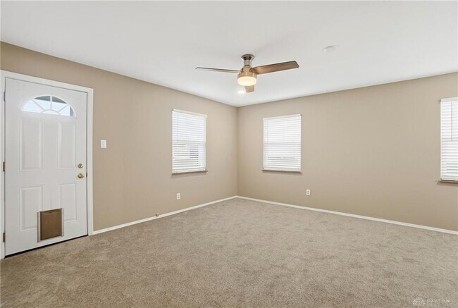 Building Photo - 318 E Central Ave