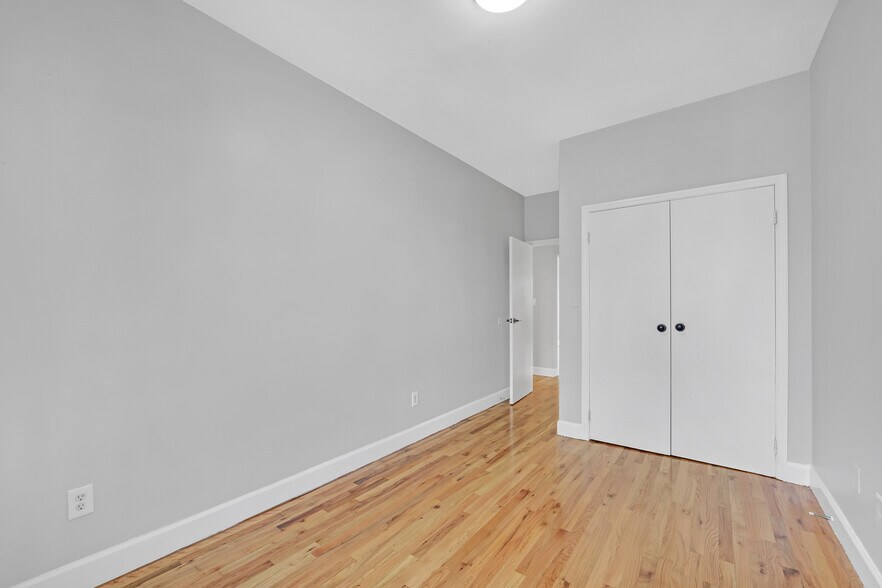 Bedroom #3 - 253 Albany Ave