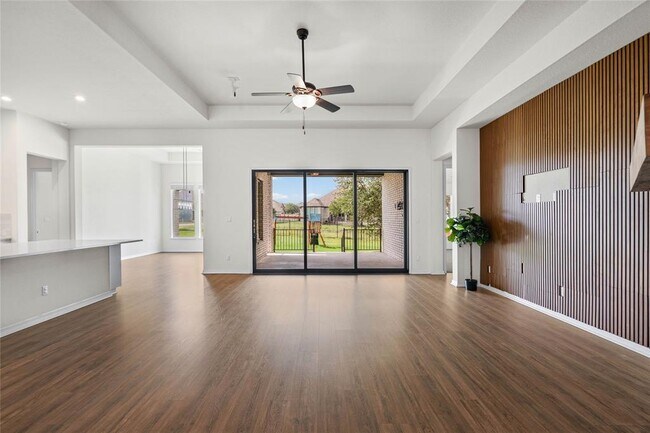 Building Photo - 1336 Academy Oaks Dr