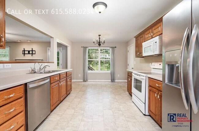 Building Photo - 3013 Pipkin Hills Dr