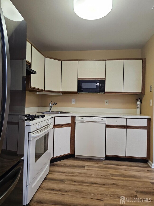 Building Photo - 2809 Ridgefield Ct