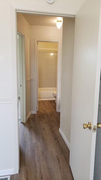 Building Photo - 1106 Shanarae Cir