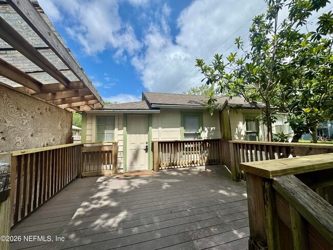 Building Photo - 3673 Randall St