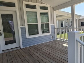 Building Photo - 34832 Robins Song Rd