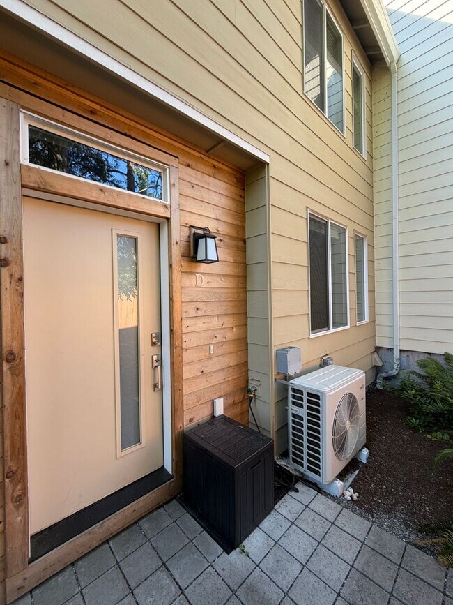 Building Photo - 18016 12th Ave NE