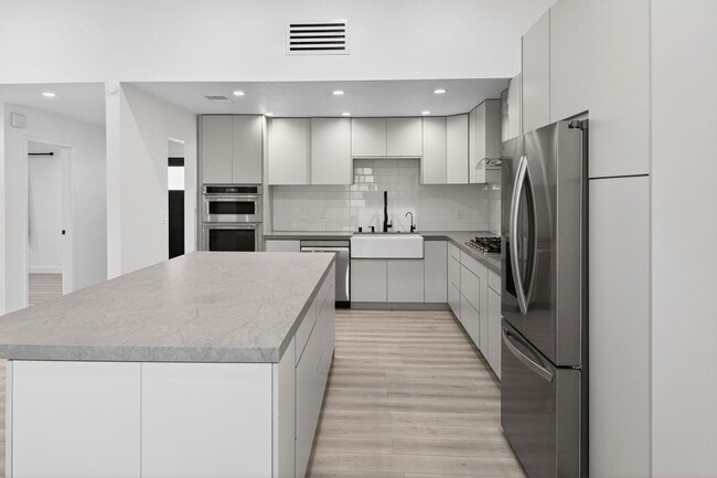 Building Photo - NEWLY RENOVATED SINGLE-STORY HOME LOCATED IN LAS VEGAS