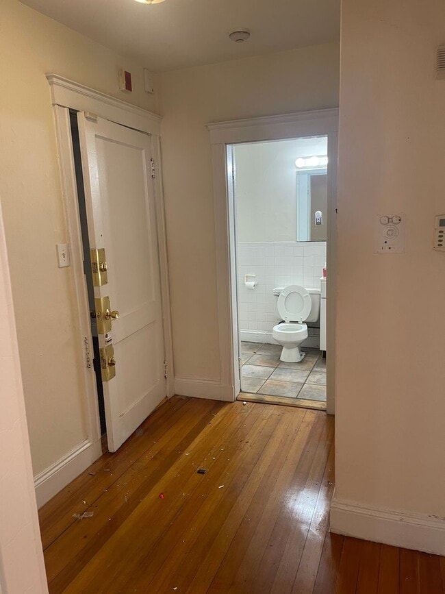 Building Photo - Allston 4 Bed split or formal 3 bed Ht Hw Included month free HW Floors Laundry Students ok