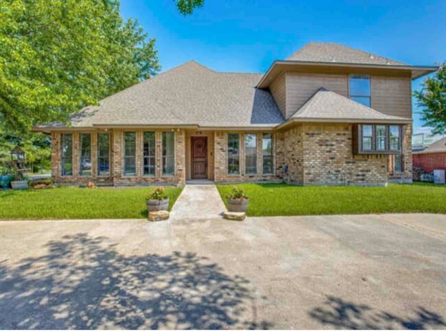 Building Photo - 13 Canyon Ridge Dr