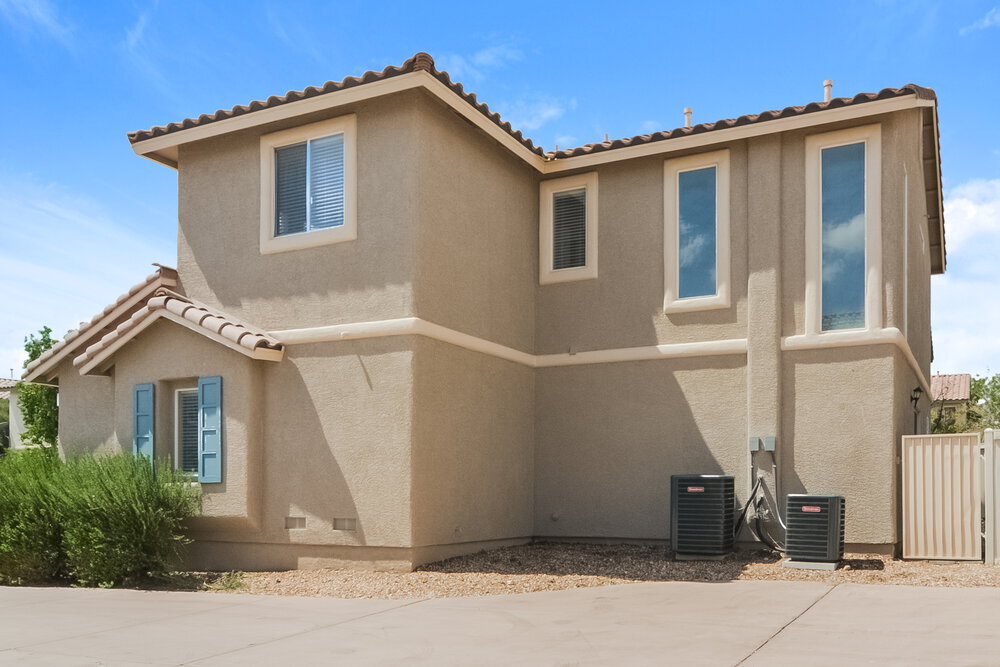 Building Photo - 1006 Grand Cerritos Ave