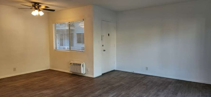 Building Photo - 545 Hayworth Ave