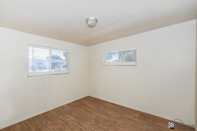 Building Photo - 1902 W 18th St