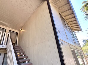 Building Photo - Beautiful Updated 2 Bedroom 1 Bathroom in Auburn