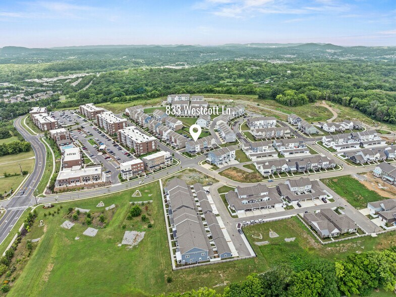 Building Photo - 833 Westcott Ln