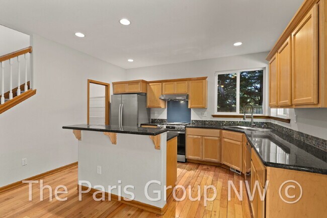 Building Photo - Beautiful Central Bothell Home. Great Floor Plan! Open Lvg Spaces, Office, Bonus Room  + XL Bedro...