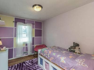 Building Photo - 617 Barr Dr