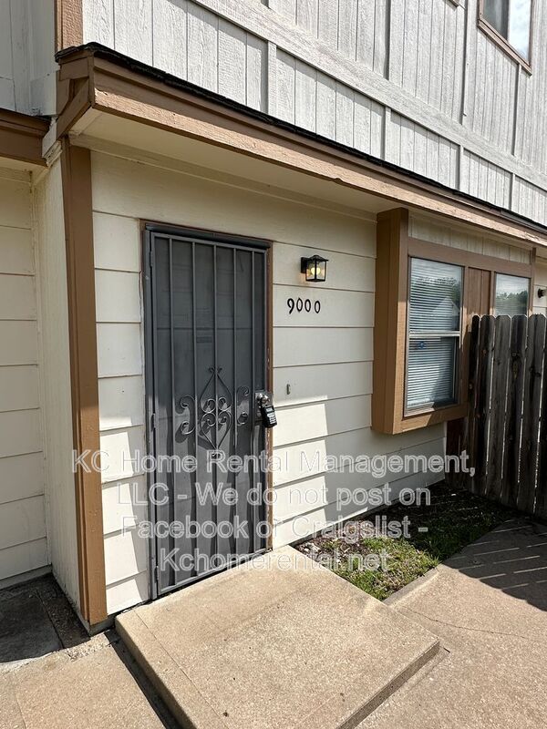 Building Photo - 9000 E 85th Pl