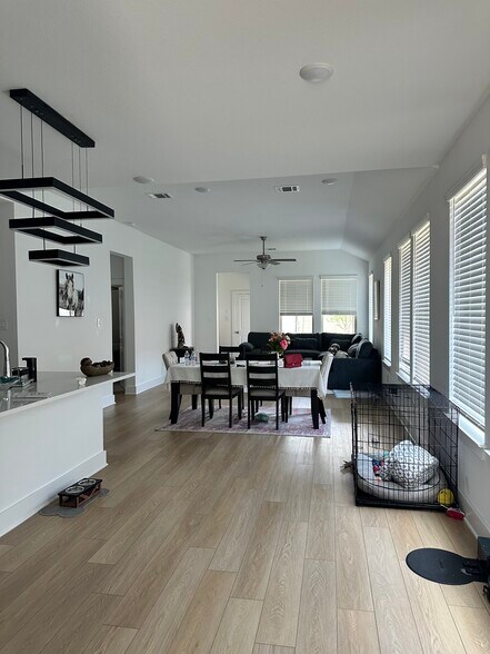 Building Photo - 3309 Marilanda Rd