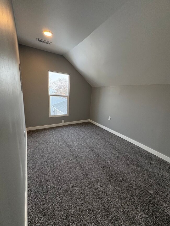 Building Photo - 315-317 Smith