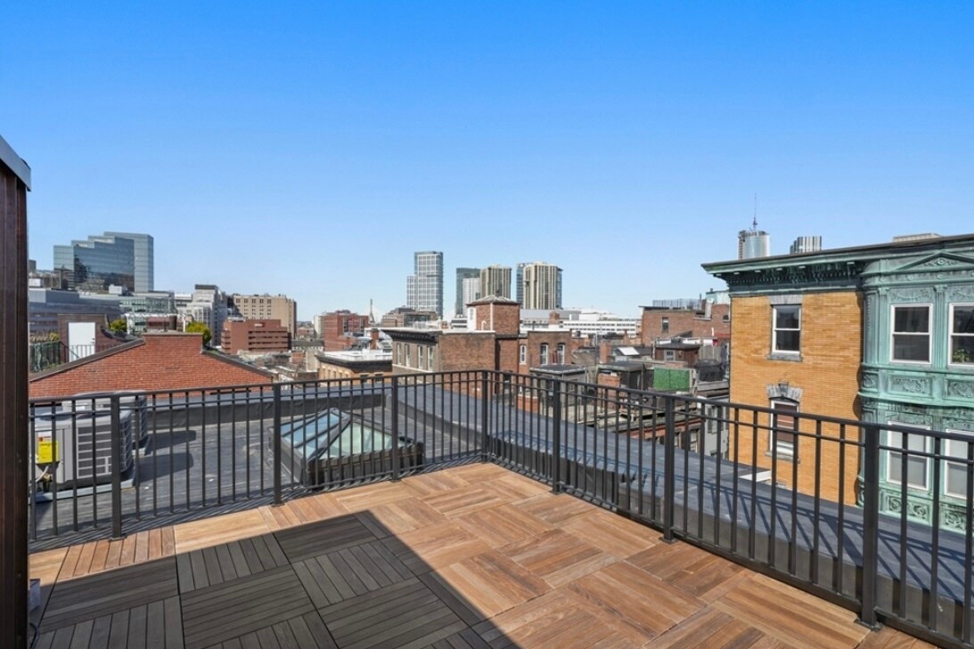 Building Photo - 537 Boylston St
