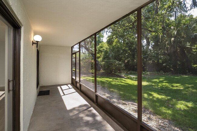 Building Photo - 39 Alcira Ct