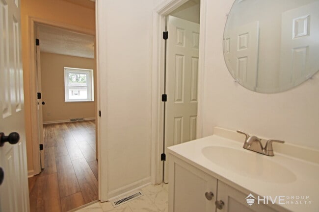 Building Photo - Fully Remodeled 3-Bedroom Duplex – Steps f...