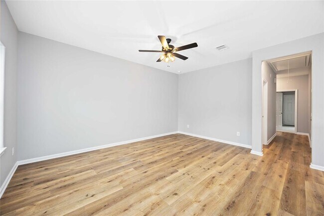 Building Photo - 4507 White Rock St