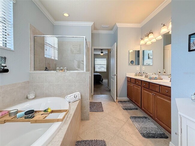 Building Photo - 6467 Willowshire Way