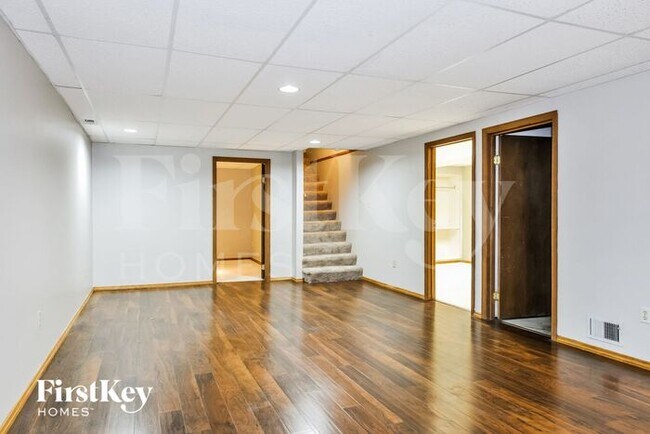 Building Photo - 16609 Green Pines Dr