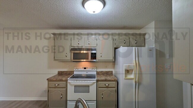 Building Photo - 3790 Madeline Ct