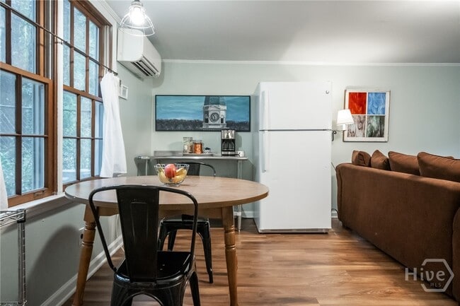 Building Photo - 290.5 Milledge Cir