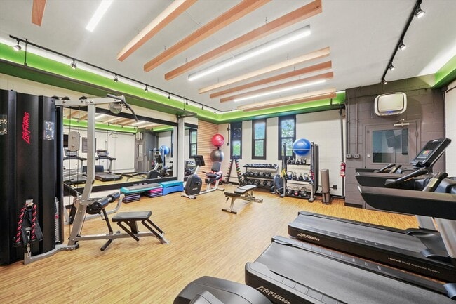 Building Photo - 3430 N Lake Shore Dr