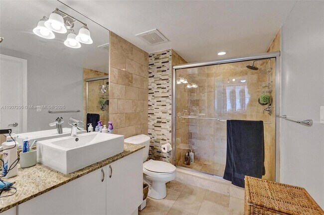 Building Photo - 19501 W Country Club Dr