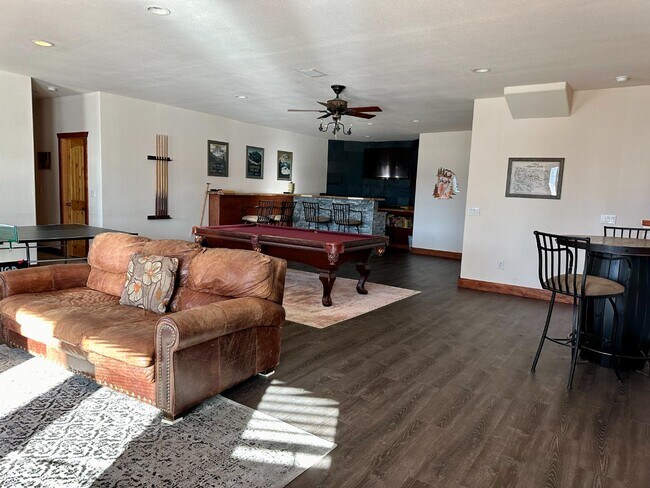 Building Photo - 33 Timberline Dr