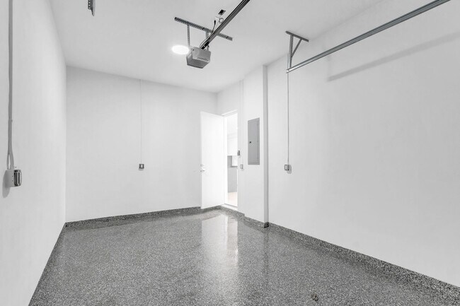 Building Photo - This beautiful new townhome  or rentoffers...