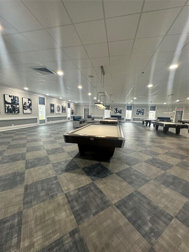 Building Photo - 164 Burgandy Way