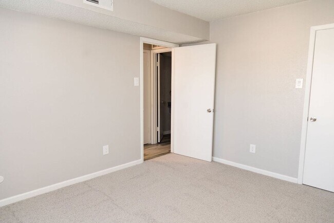 Interior Photo - Park Plaza