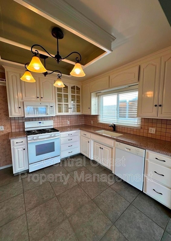 Building Photo - 254 Larkin St